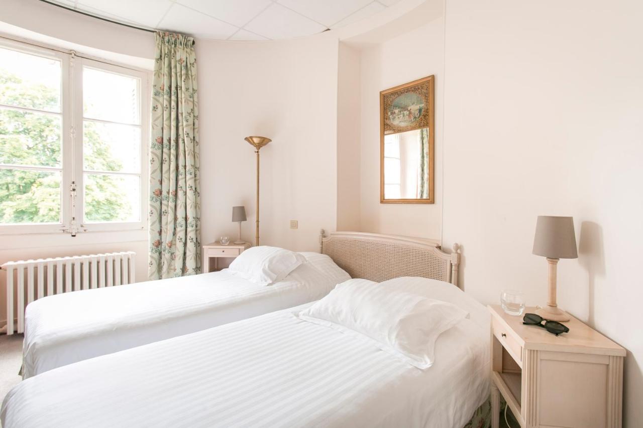 Chateau Golf Des Sept Tours Courcelles-de-Touraine Екстериор снимка